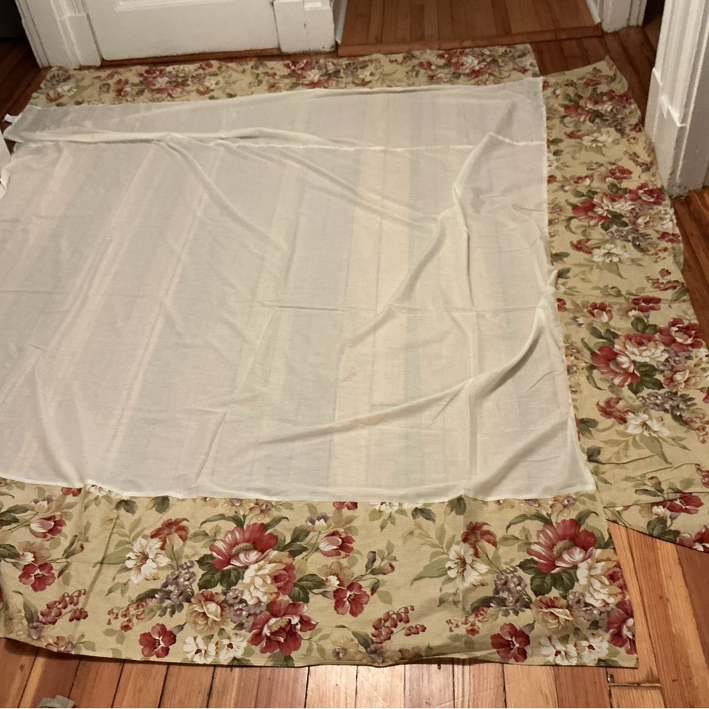 NWOT Waverly Queen Bedskirt - Picture 8 of 15